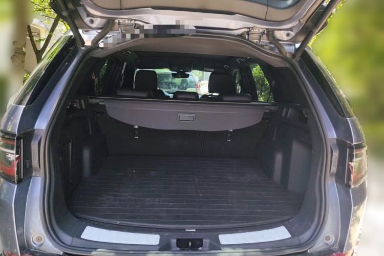 Used Land Rover Discovery Sport 2022 249 PS R-Dynamic S Performance Edition 5 Seats Trunk