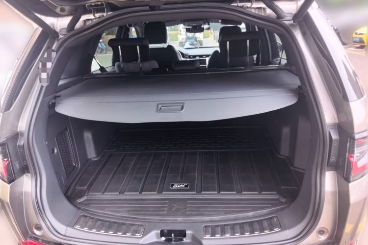 Used Land Rover Discovery Sport 2022 249 PS R-Dynamic S Performance Edition 5 Seats Trunk