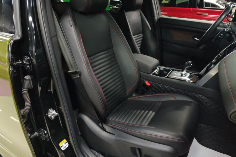 Used Land Rover Discovery Sport 2022 249 PS R-Dynamic S Performance Edition 5 Seats Right Front Seat