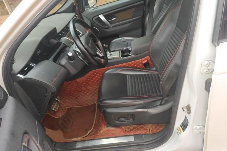 Used Land Rover Discovery Sport 2022 249 PS R-Dynamic S Performance Edition 5 Seats Left Front Seat