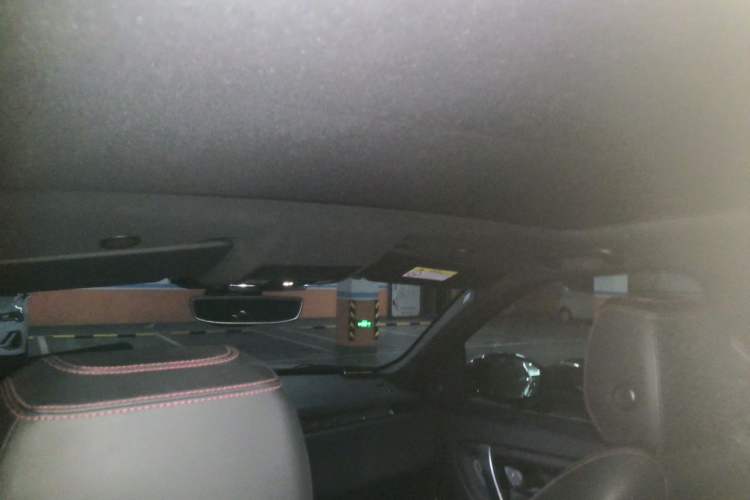 Used Land Rover Discovery Sport 2022 249 PS R-Dynamic SE Performance Tech Edition 5 Seats Headliner