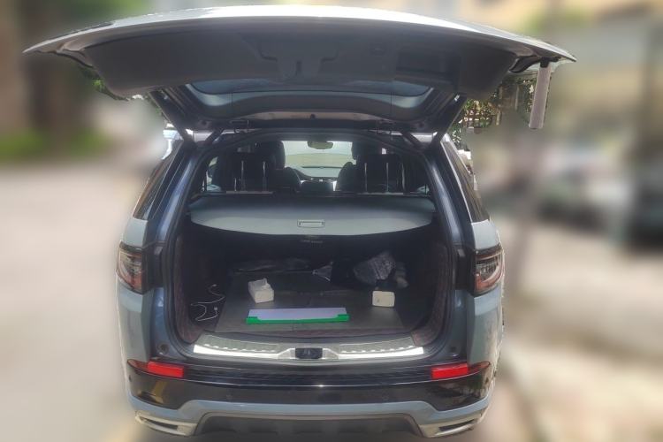 Used Land Rover Discovery Sport 2022 Revised Version 249 PS R-Dynamic S Performance Edition 5 Seats Trunk