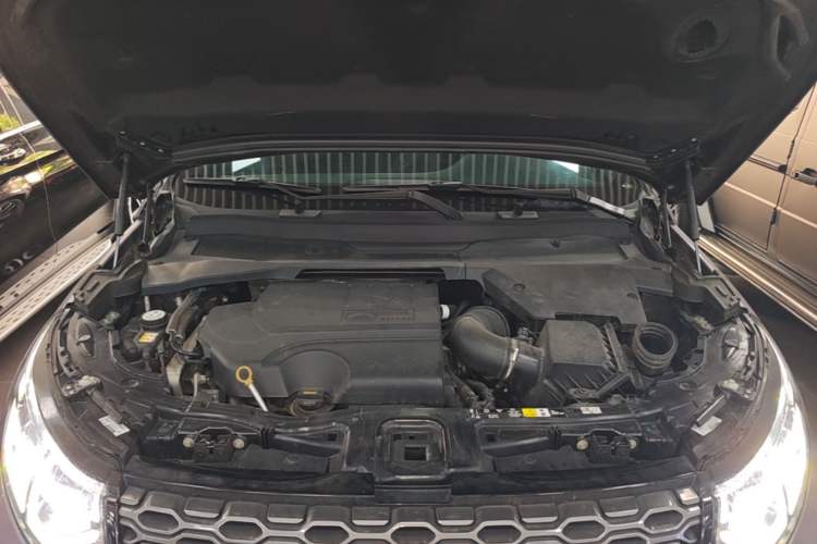 Used Land Rover Discovery Sport 2022 Restyled 249 PS R-Dynamic SE Performance Tech Edition 5 Seats Engine Bay