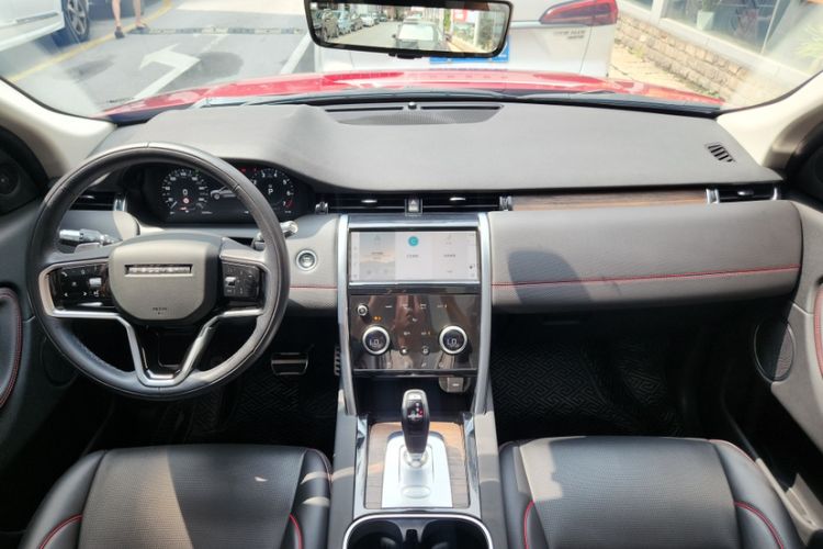 Used Land Rover Discovery Sport 2022 249 PS R-Dynamic SE Performance Tech Edition 5 Seats Interior 3
