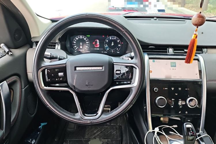 Used Land Rover Discovery Sport 2022 249 PS R-Dynamic SE Performance Tech Edition 5 Seats Steering Wheel