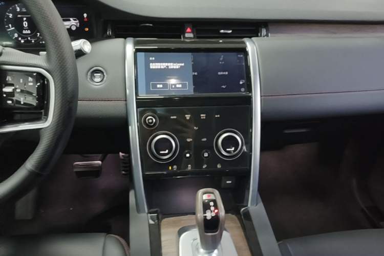 Used Land Rover Discovery Sport 2022 249 PS R-Dynamic S Performance Edition 5 Seats Audio And AC Panel