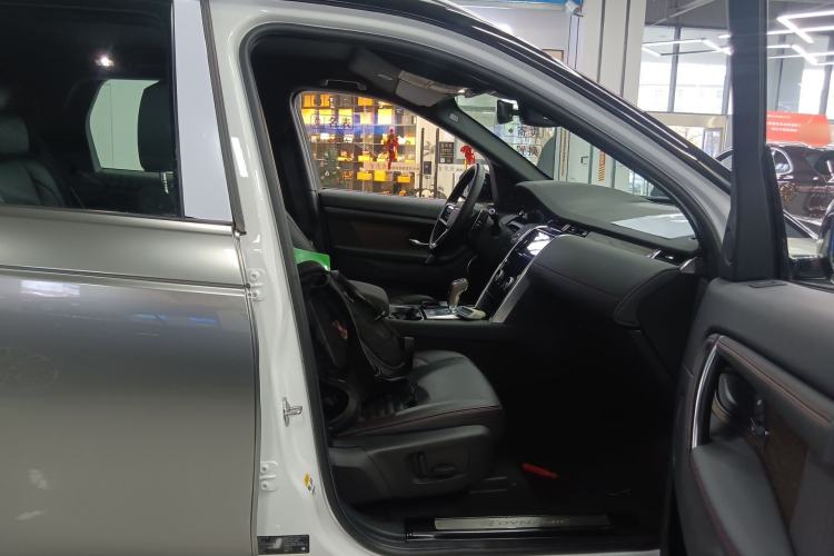 Used Land Rover Discovery Sport 2022 249 PS R-Dynamic S Performance Edition 5 Seats Right Front Seat