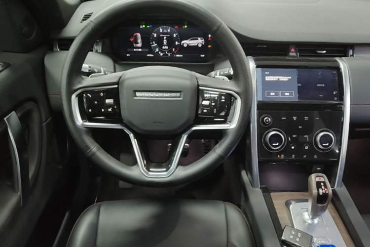 Used Land Rover Discovery Sport 2022 249 PS R-Dynamic S Performance Edition 5 Seats Steering Wheel