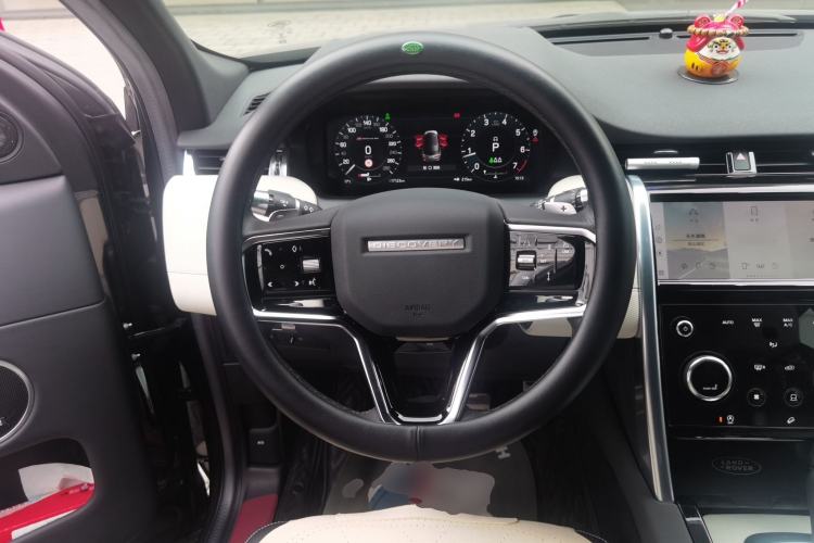 Used Land Rover Discovery Sport 2022 249 PS Metropolitan Edition 5 Seats Steering Wheel