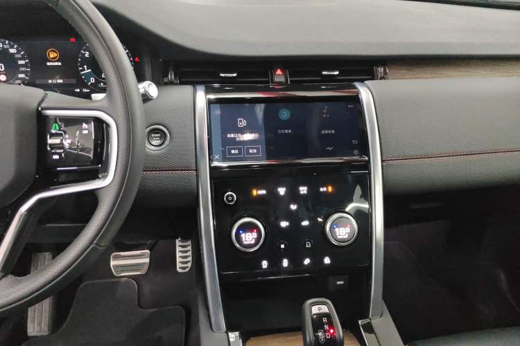 Used Land Rover Discovery Sport 2022 Revised Version 249 PS R-Dynamic S Performance Edition 5 Seats Audio And AC Panel