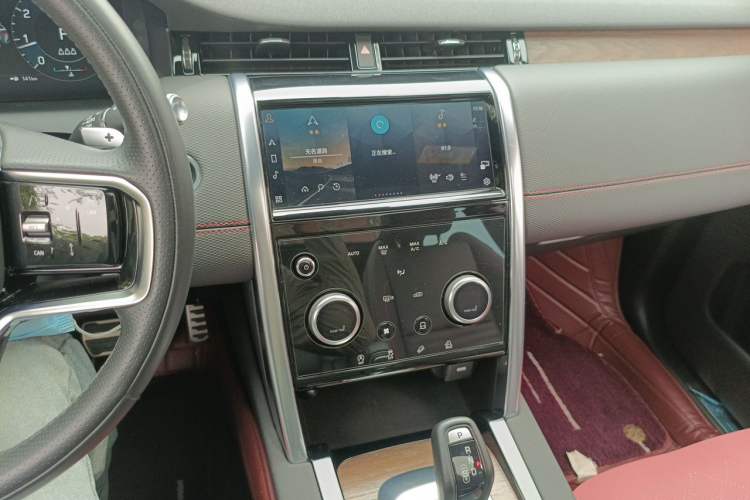Used Land Rover Discovery Sport 2022 249 PS R-Dynamic SE Performance Tech Edition 5 Seats Audio And AC Panel