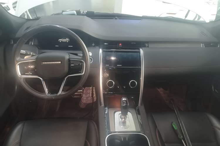 Used Land Rover Discovery Sport 2022 Revised Version 249 PS Metropolitan Edition Center Console