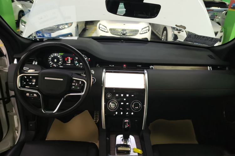 Used Land Rover Discovery Sport 2022 Revised Version 249 PS R-Dynamic S Performance Edition 5 Seats Center Console
