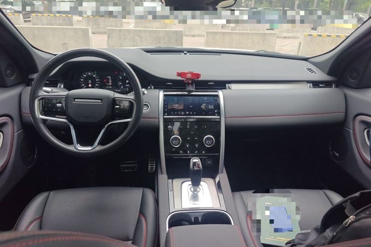 Used Land Rover Discovery Sport 2022 249 PS Metropolitan Edition 5 Seats Center Console