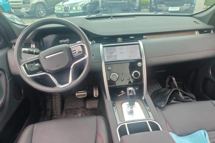 Used Land Rover Discovery Sport 2022 249 PS R-Dynamic S Performance Edition 5 Seats Center Console