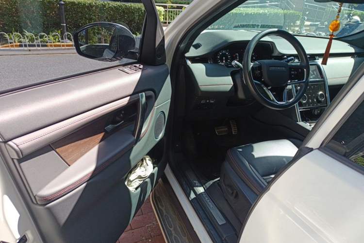 Used Land Rover Discovery Sport 2022 249 PS R-Dynamic S Performance Edition 5 Seats Driver Seat