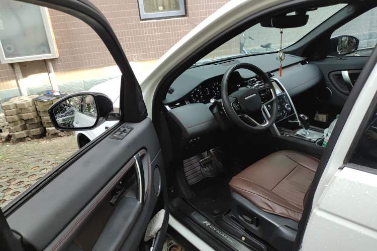 Used Land Rover Discovery Sport 2022 249 PS R-Dynamic S Performance Edition 5 Seats Driver Seat