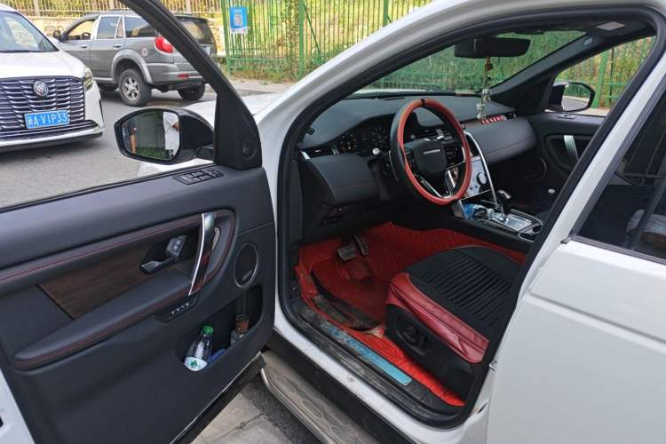 Used Land Rover Discovery Sport 2022 Restyled 249 PS R-Dynamic SE Performance Tech Edition 5 Seats Driver Seat