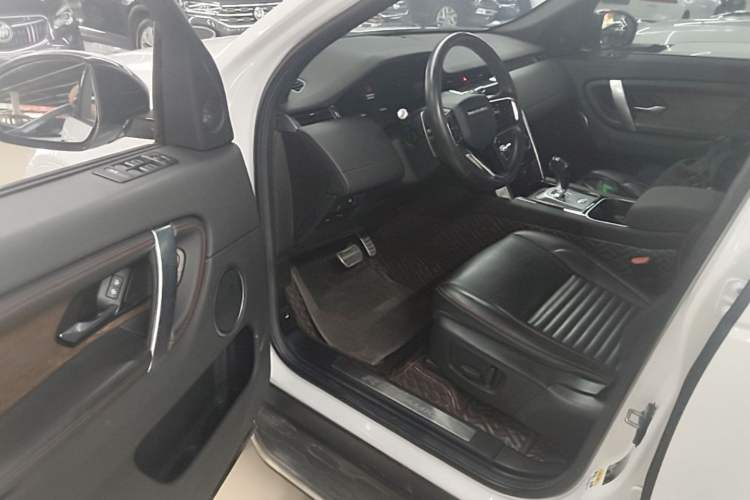 Used Land Rover Discovery Sport 2022 249 PS R-Dynamic S Performance Edition 5 Seats Driver Seat