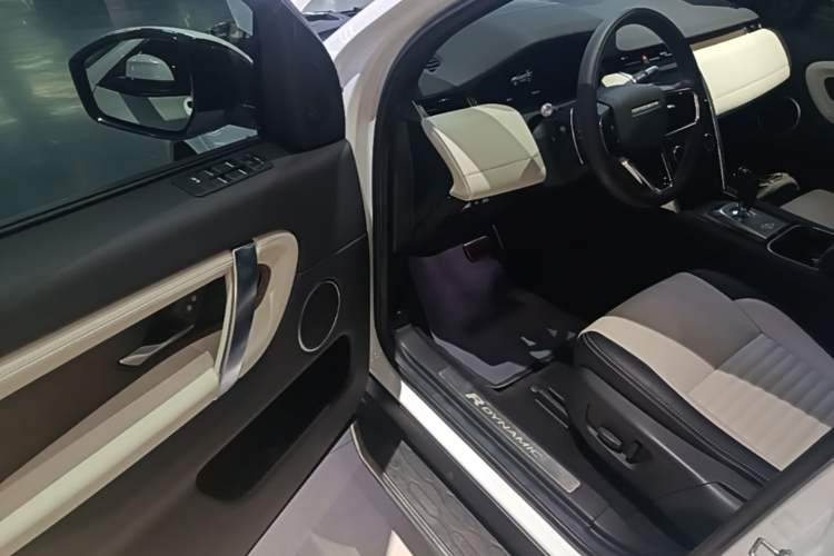 Used Land Rover Discovery Sport 2022 249 PS R-Dynamic S Performance Edition 5 Seats Driver Seat