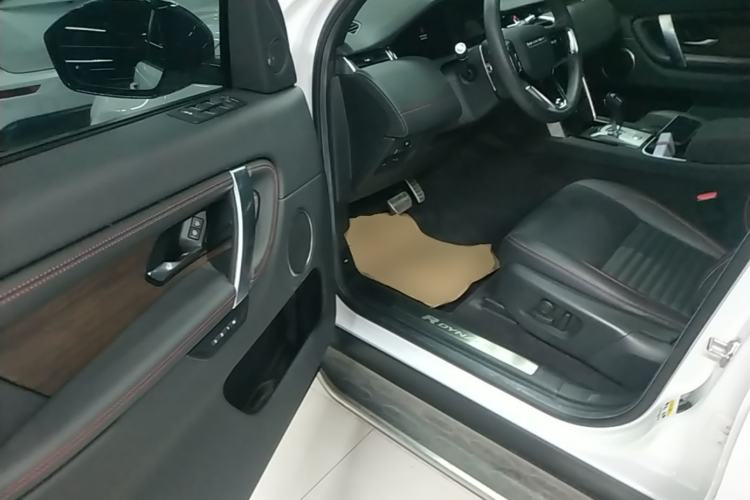 Used Land Rover Discovery Sport 2022 249 PS R-Dynamic SE Performance Tech Edition 5 Seats Driver Seat