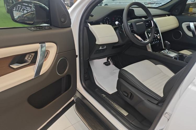 Used Land Rover Discovery Sport 2022 Revised Version 249 PS R-Dynamic S Performance Edition 5 Seats Driver Seat