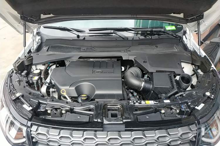 Used Land Rover Discovery Sport 2022 249 PS R-Dynamic S Performance Edition 5 Seats Engine Bay
