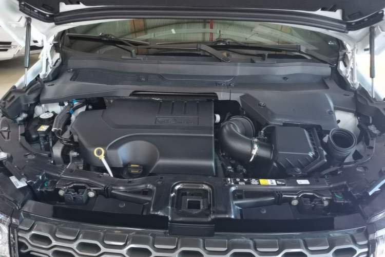 Used Land Rover Discovery Sport 2022 Revised Version 249 PS R-Dynamic S Performance Edition 5 Seats Engine Bay