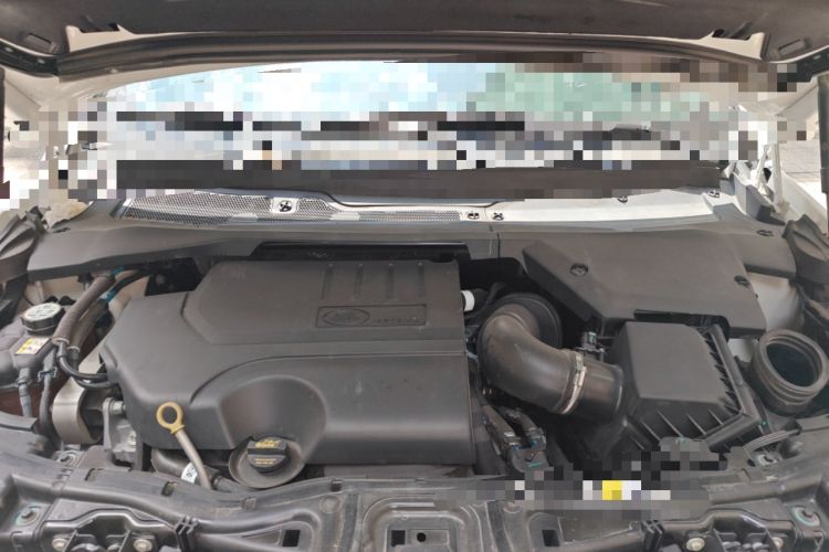 Used Land Rover Discovery Sport 2022 Revised Version 249 PS R-Dynamic S Performance Edition 5 Seats Engine Bay