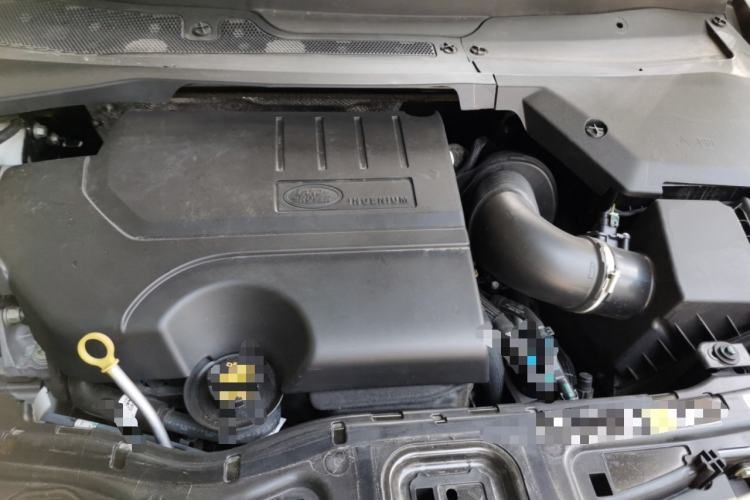 Used Land Rover Discovery Sport 2022 249 PS R-Dynamic S Performance Edition 5 Seats Engine Bay
