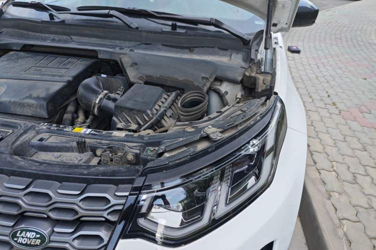 Used Land Rover Discovery Sport 2022 Restyled 249 PS R-Dynamic SE Performance Tech Edition 5 Seats Engine Bay Left
