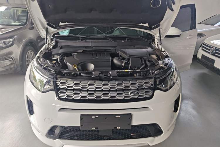 Used Land Rover Discovery Sport 2022 249 PS Metropolitan Edition 5 Seats Engine Bay