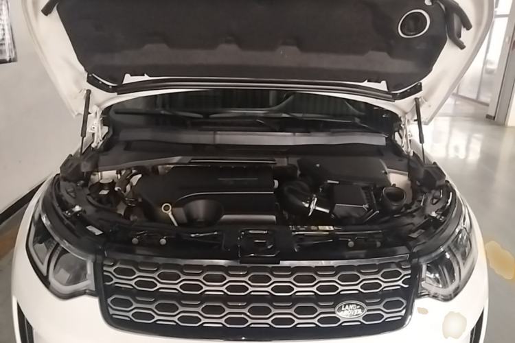 Used Land Rover Discovery Sport 2022 Revised Version 249 PS R-Dynamic S Performance Edition 5 Seats Engine Bay