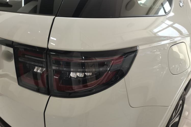 Used Land Rover Discovery Sport 2022 249 PS R-Dynamic S Performance Edition 5 Seats Exterior 3