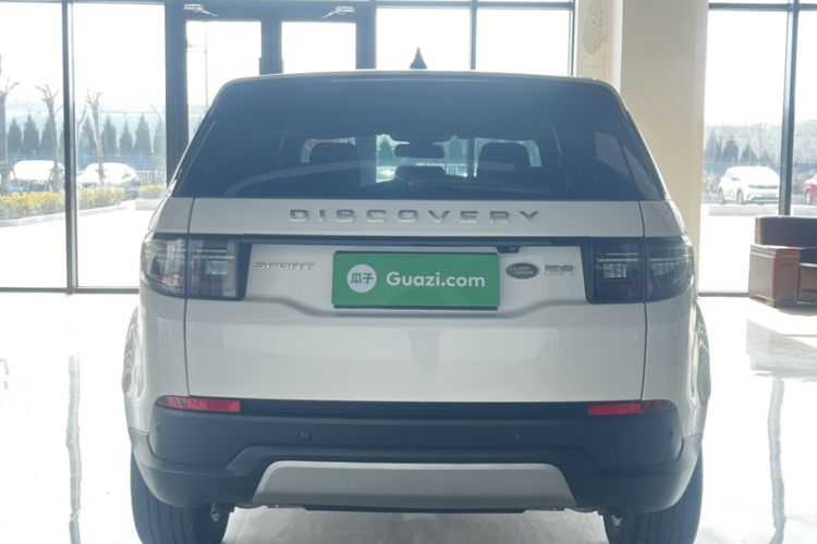 Used Land Rover Discovery Sport 2022 200 PS Family Edition 5 Seats Exterior 4