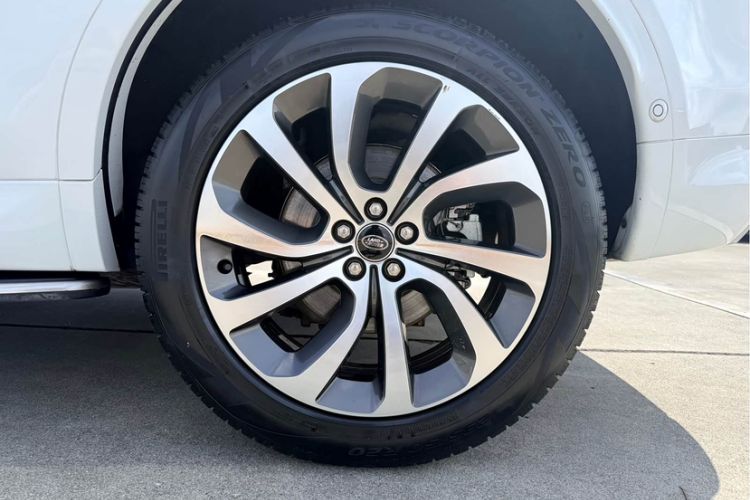 Used Land Rover Discovery Sport 2022 Restyled 249 PS R-Dynamic SE Performance Tech Edition 5 Seats Exterior 6