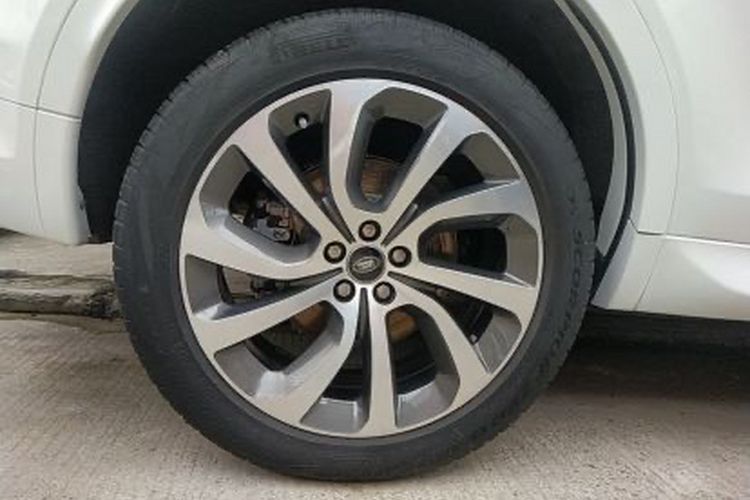 Used Land Rover Discovery Sport 2022 249 PS R-Dynamic S Performance Edition 5 Seats Exterior 7