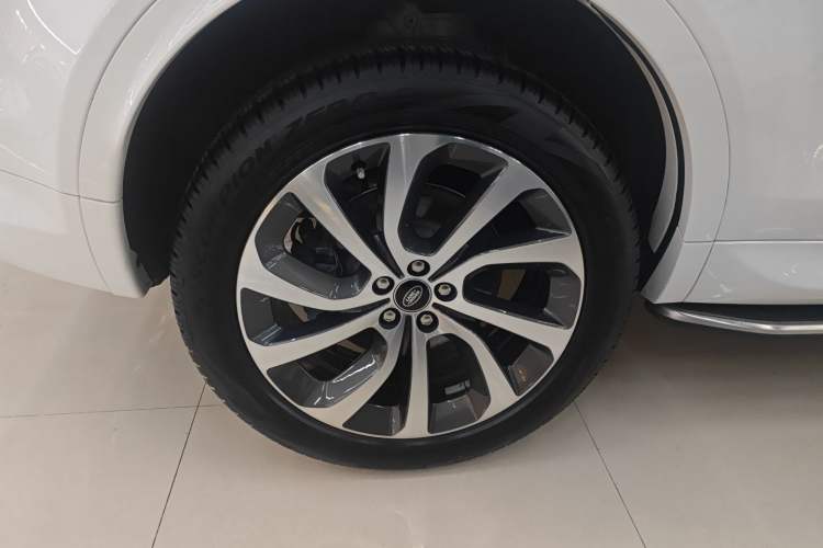 Used Land Rover Discovery Sport 2022 249 PS R-Dynamic S Performance Edition 5 Seats Exterior 8