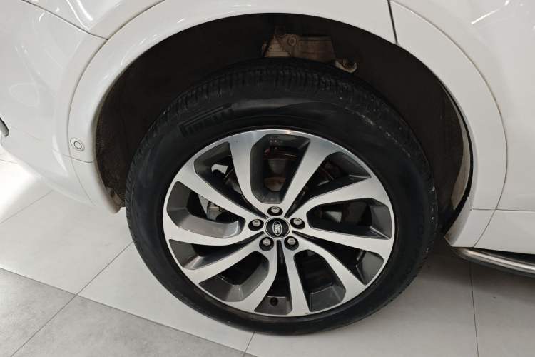 Used Land Rover Discovery Sport 2022 Restyled 249 PS R-Dynamic SE Performance Tech Edition 5 Seats Exterior 8