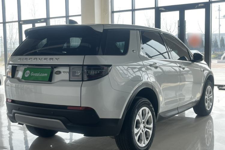 Used Land Rover Discovery Sport 2022 200 PS Family Edition 5 Seats Exterior 8