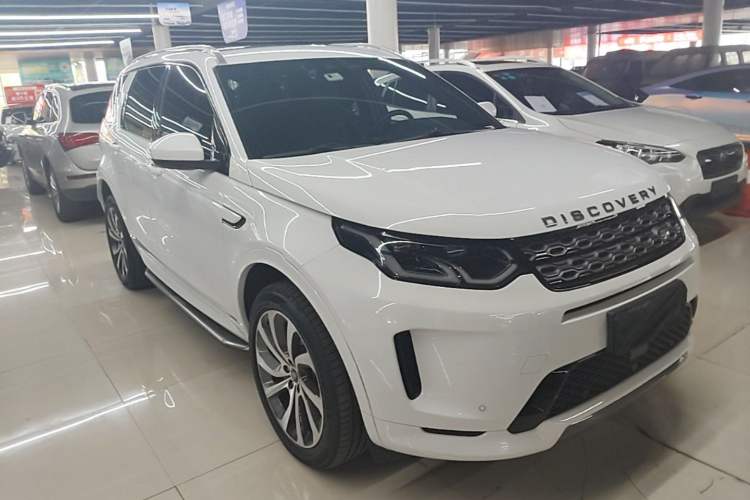 Used Land Rover Discovery Sport 2022 249 PS R-Dynamic S Performance Edition 5 Seats Front Right 45 Deg