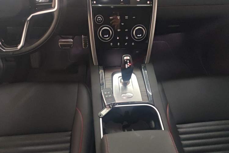 Used Land Rover Discovery Sport 2022 249 PS R-Dynamic S Performance Edition 5 Seats Gear Lever