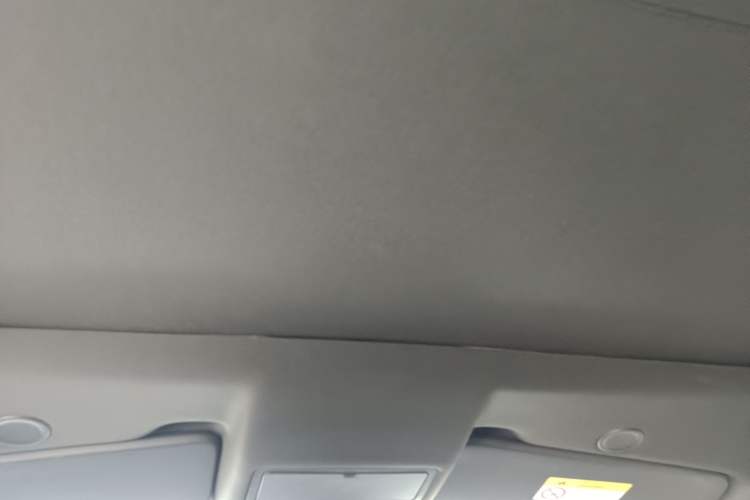 Used Land Rover Discovery Sport 2022 249 PS R-Dynamic S Performance Edition 5 Seats Headliner