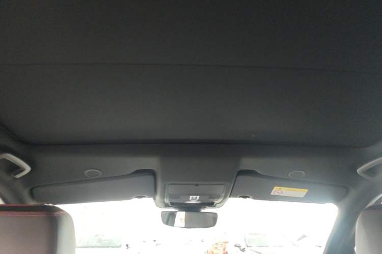 Used Land Rover Discovery Sport 2022 249 PS R-Dynamic S Performance Edition 5 Seats Headliner