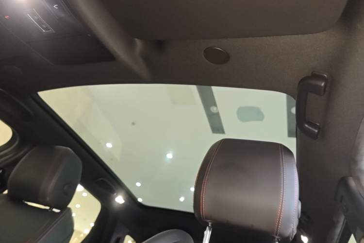 Used Land Rover Discovery Sport 2022 Revised Version 249 PS R-Dynamic S Performance Edition 5 Seats Headliner