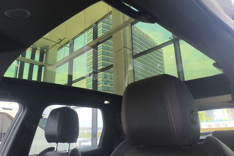 Used Land Rover Discovery Sport 2022 249 PS R-Dynamic S Performance Edition 5 Seats Headliner
