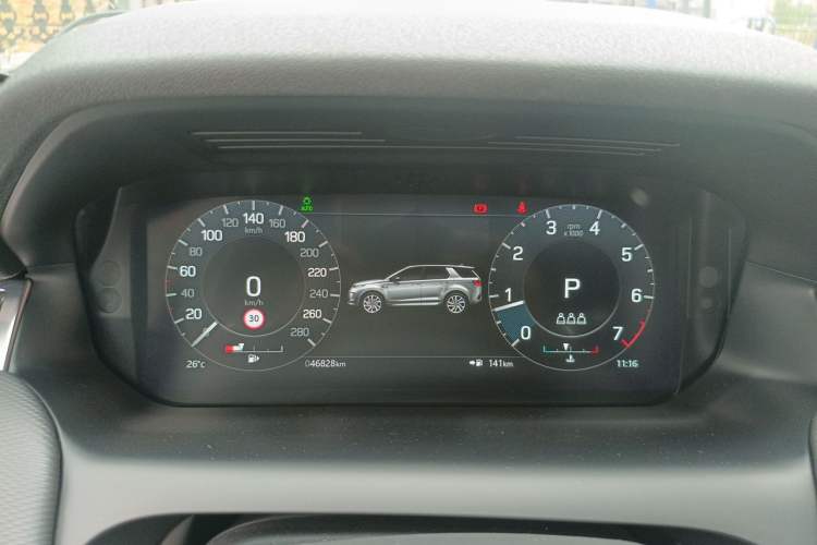 Used Land Rover Discovery Sport 2022 249 PS R-Dynamic SE Performance Tech Edition 5 Seats Instrument Cluster