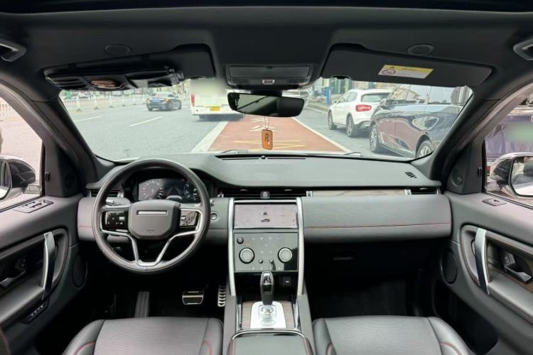 Used Land Rover Discovery Sport 2022 249 PS R-Dynamic S Performance Edition 5 Seats Interior 1