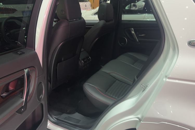 Used Land Rover Discovery Sport 2022 249 PS R-Dynamic S Performance Edition 5 Seats Interior 2
