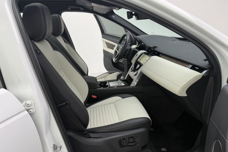 Used Land Rover Discovery Sport 2022 Restyled 249 PS R-Dynamic SE Performance Tech Edition 5 Seats Interior 2